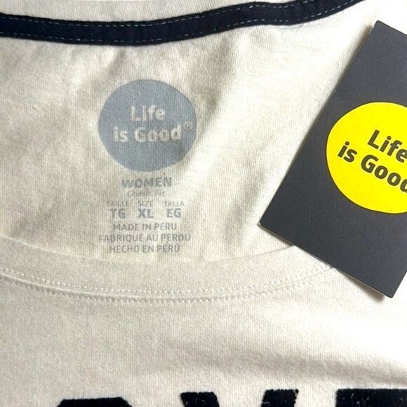 Life Is Good Love Fiercely Graphic Tee - Picture 4 of 5
